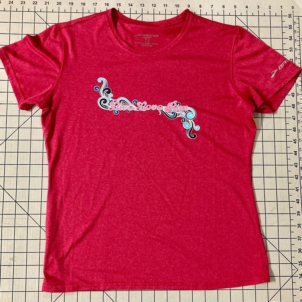 Brooks Women’s Medium Pink Running Shirt‎
